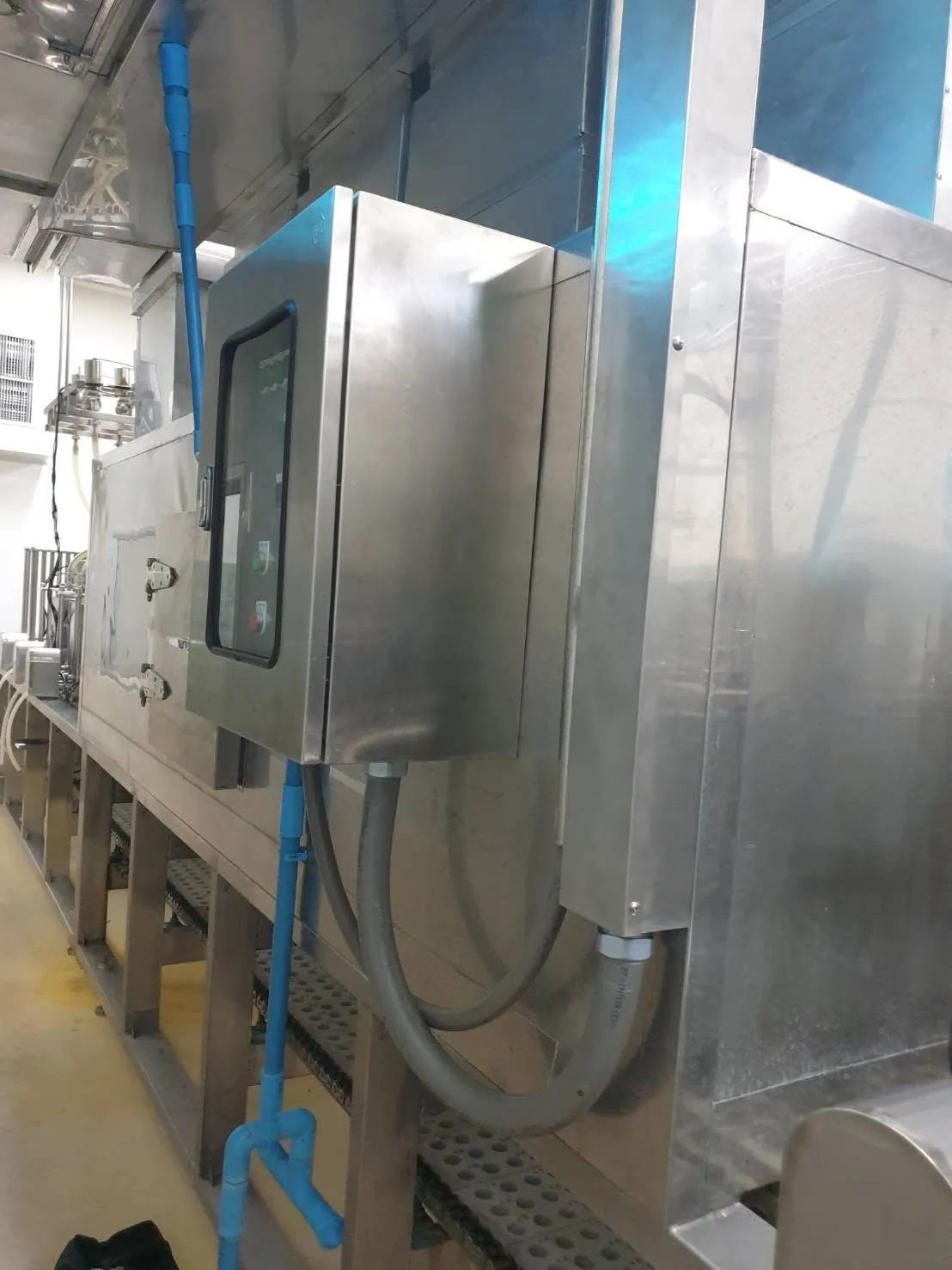 ผลงาน ARSO Temp Equipment — ตู้สแตนเลสพร้อมหน้าต่างมองเห็นอุปกรณ์